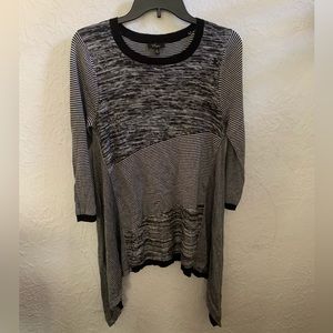 Black & White Tunic Top